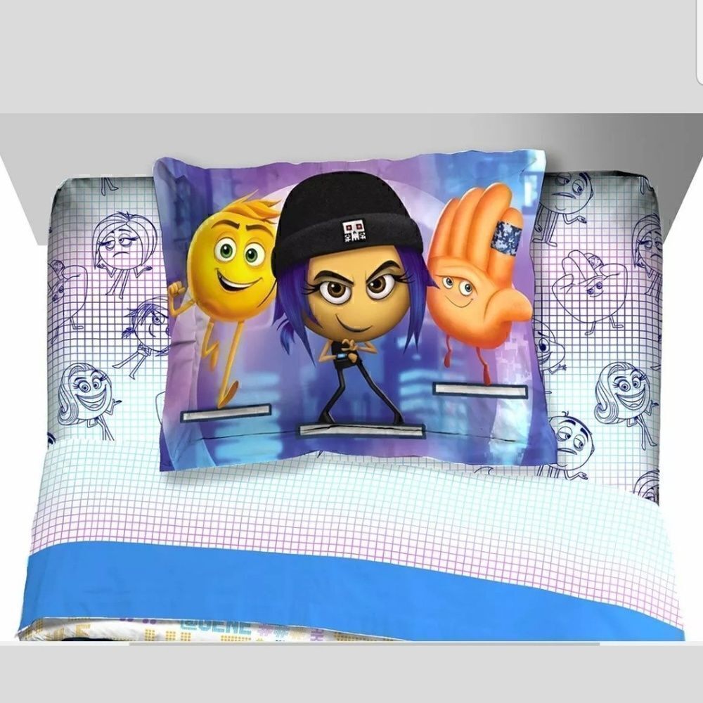 Emoji Movie Twin Bed Set Reversible Comforter Sham